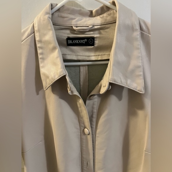 Tan sleeve dress - BlankNYC - Size large - Picture 3 of 3